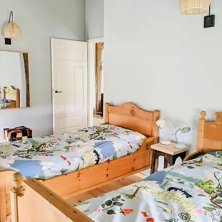 Loftwohnung Mit Garten Im Herzen Der Uckermark Hébergement de vacances